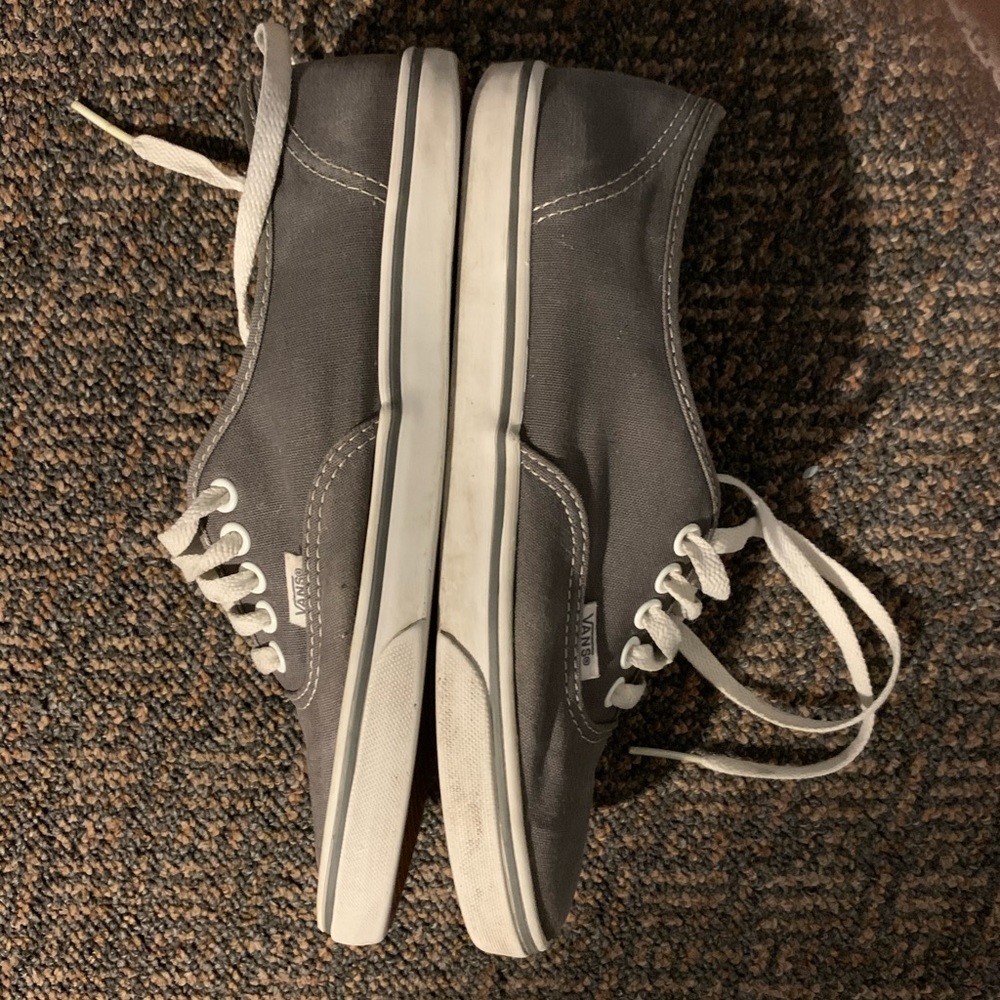 Vans - Picture 3 of 8